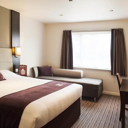 Premier Inn Данфермлин Экстерьер фото