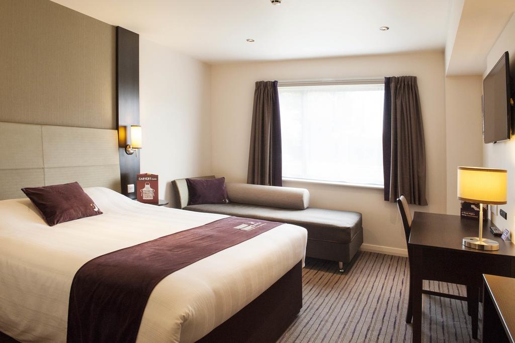 Premier Inn Данфермлин Экстерьер фото