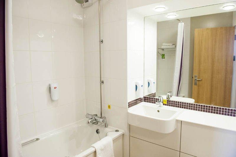 Premier Inn Данфермлин Экстерьер фото